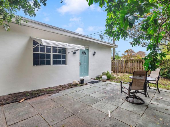 704 S Pine Street, Lake Worth Beach FL 33460