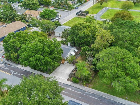 704 S Pine Street, Lake Worth Beach FL 33460