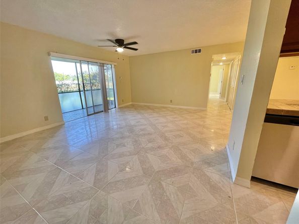 3013 N Oakland Forest Dr 108, Oakland Park FL 33309