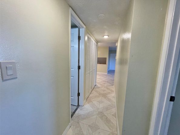 3013 N Oakland Forest Dr 108, Oakland Park FL 33309