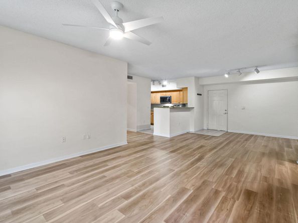 11790 Saint Andrews Place 107, Wellington FL 33414