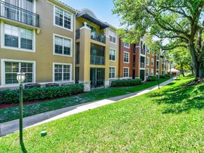 11790 Saint Andrews Place 107, Wellington FL 33414