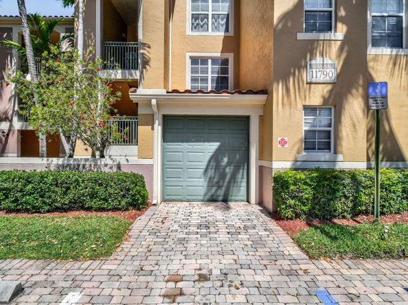 11790 Saint Andrews Place 107, Wellington FL 33414