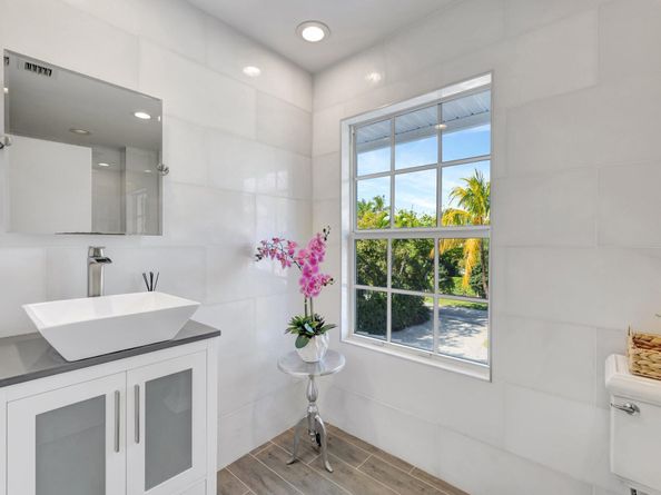 618 S Atlantic Drive, Lantana FL 33462