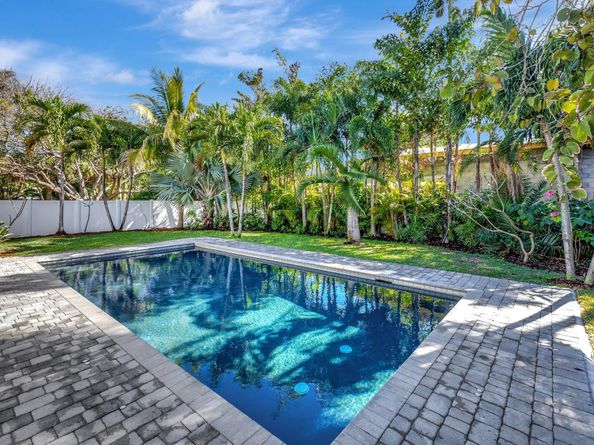 618 S Atlantic Drive, Lantana FL 33462