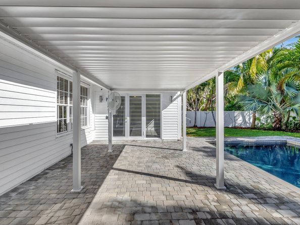 618 S Atlantic Drive, Lantana FL 33462