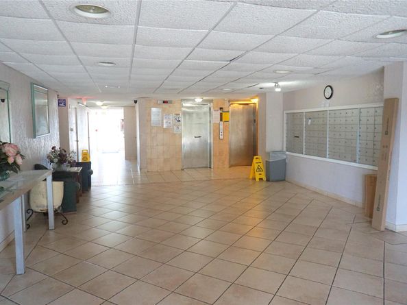 16465 NE 22nd Ave 314, North Miami Beach FL 33160