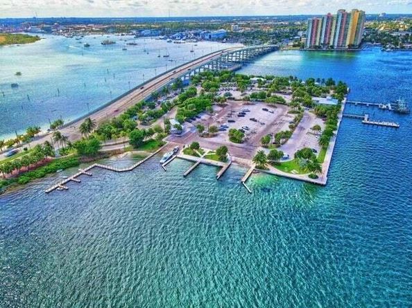 1248 Surf Road 5, Singer Island FL 33404