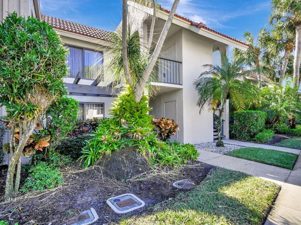 5785 Fairway Park Court 204, Boynton Beach FL 33437