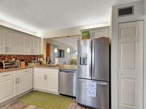5785 Fairway Park Court 204, Boynton Beach FL 33437