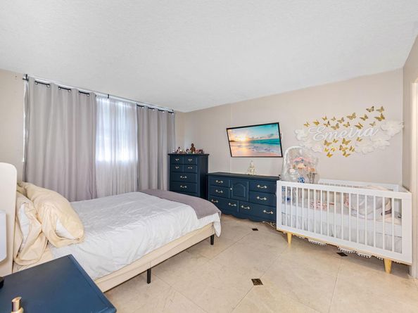 400 SE 10th St 317, Deerfield Beach FL 33441