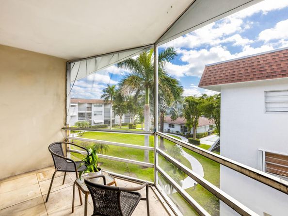 400 SE 10th St 317, Deerfield Beach FL 33441