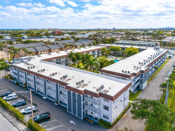 400 SE 10th St 317, Deerfield Beach FL 33441
