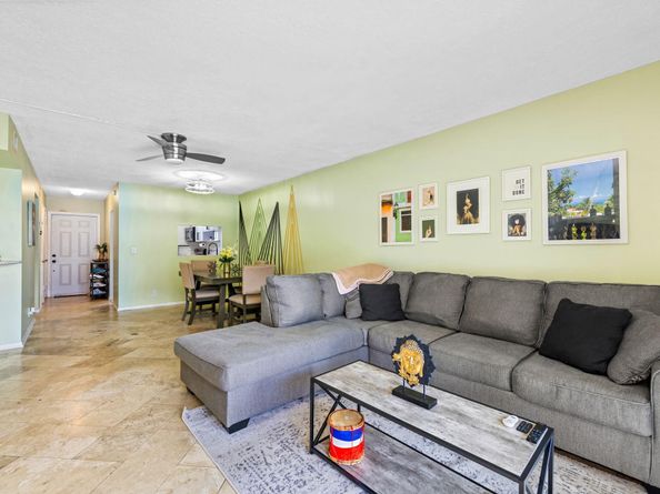 400 SE 10th St 317, Deerfield Beach FL 33441