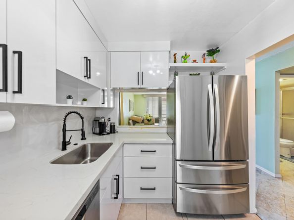 400 SE 10th St 317, Deerfield Beach FL 33441