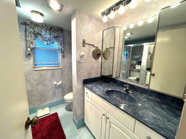 3951 Via Poinciana 412, Lake Worth FL 33467