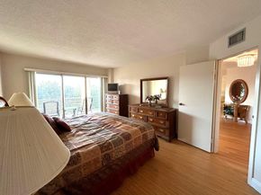 3951 Via Poinciana 412, Lake Worth FL 33467