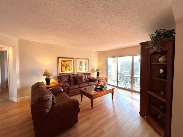 3951 Via Poinciana 412, Lake Worth FL 33467