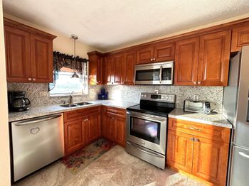 3951 Via Poinciana