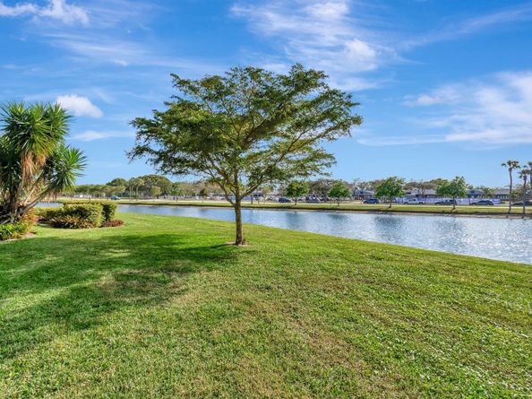 8240 Waterline Drive, Boynton Beach FL 33472
