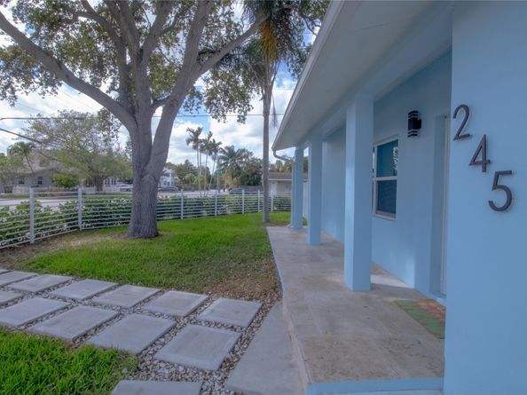 245 SW 20th St, Fort Lauderdale FL 33315