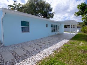 245 SW 20th St, Fort Lauderdale FL 33315