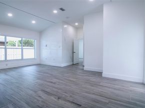 245 SW 20th St, Fort Lauderdale FL 33315