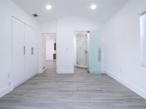 245 SW 20th St, Fort Lauderdale FL 33315