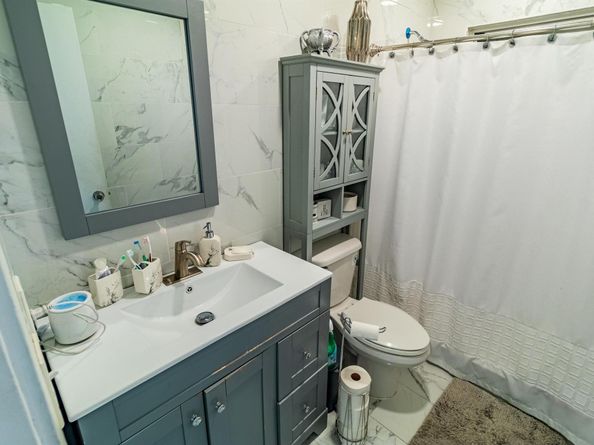 513 El Vedado, West Palm Beach FL 33405