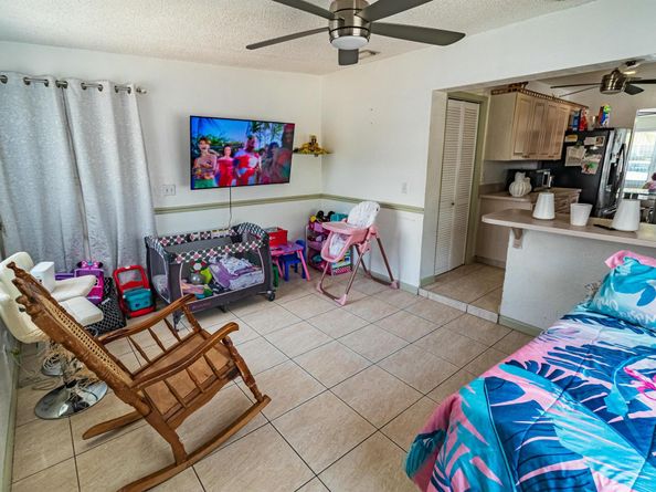 513 El Vedado, West Palm Beach FL 33405