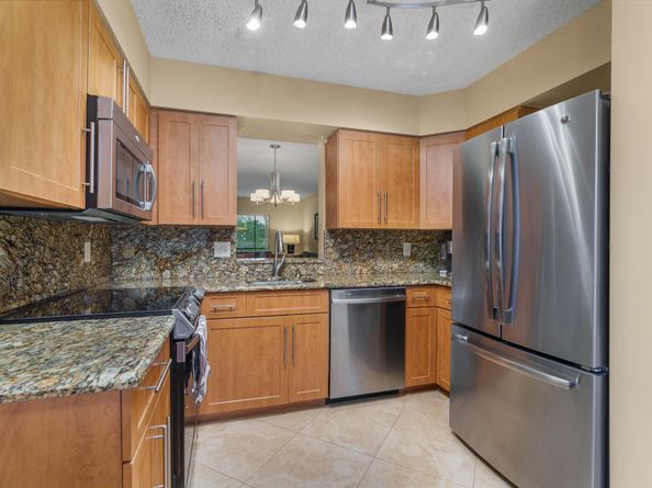 6515 Kensington Lane 201, Delray Beach FL 33446