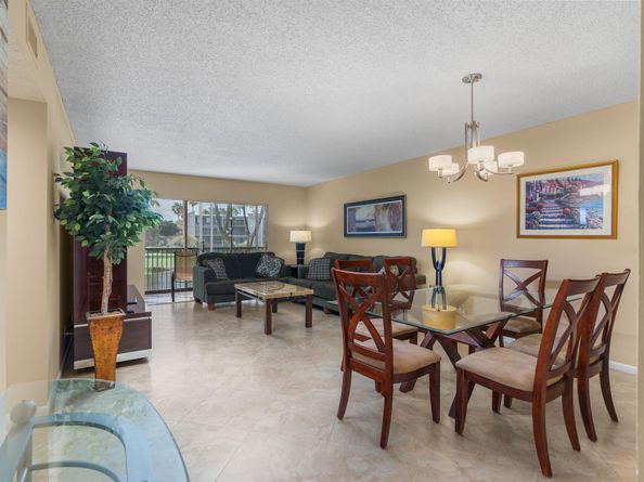 6515 Kensington Lane 201, Delray Beach FL 33446