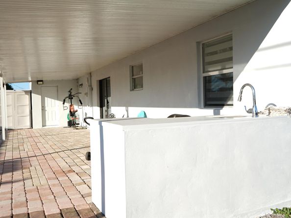 303 NW 28 Way, Fort Lauderdale FL 33311