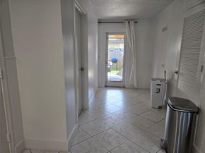 130 SE 10th St, Deerfield Beach FL 33441