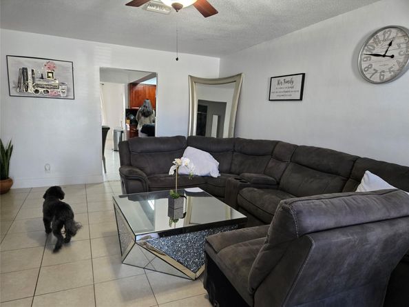 130 SE 10th St, Deerfield Beach FL 33441