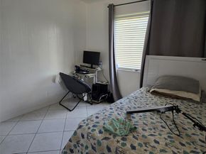 130 SE 10th St, Deerfield Beach FL 33441