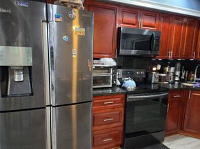 130 SE 10th St, Deerfield Beach FL 33441