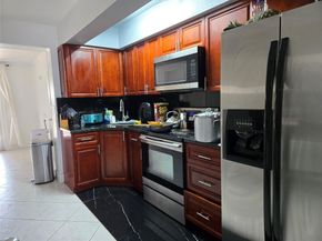 130 SE 10th St, Deerfield Beach FL 33441