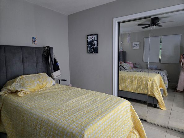 130 SE 10th St, Deerfield Beach FL 33441