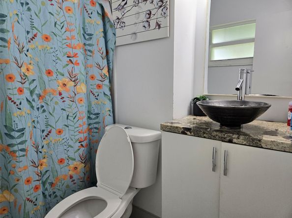 130 SE 10th St, Deerfield Beach FL 33441