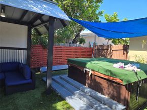 130 SE 10th St, Deerfield Beach FL 33441