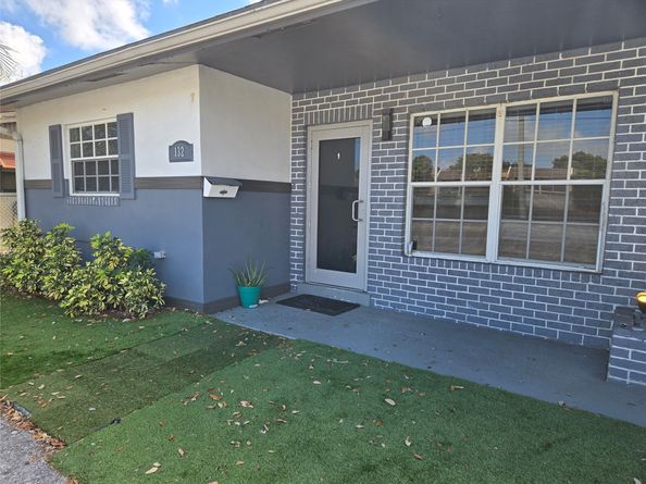 130 SE 10th St, Deerfield Beach FL 33441