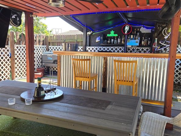 130 SE 10th St, Deerfield Beach FL 33441