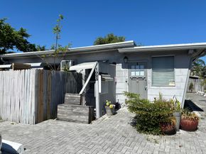 1025-1027 NE 16 Terrace, Fort Lauderdale FL 33304