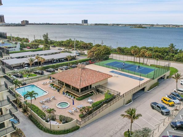 5460 N Ocean Drive 4a, Singer Island FL 33404