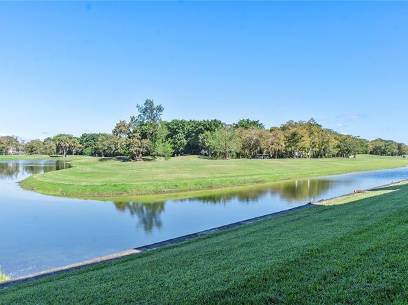 8205 NW 61st St B305, Tamarac FL 33321