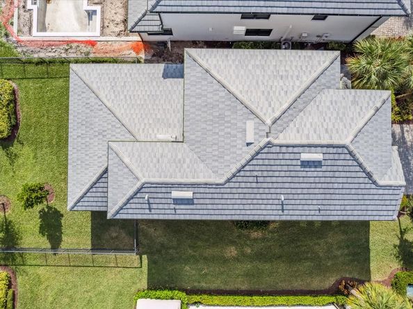 4628 Pinehurst Trl E, Oakland Park FL 33309