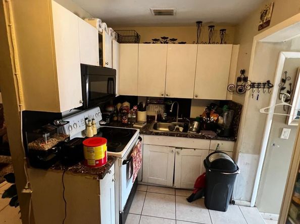 702 Fernwood Drive, West Palm Beach FL 33405