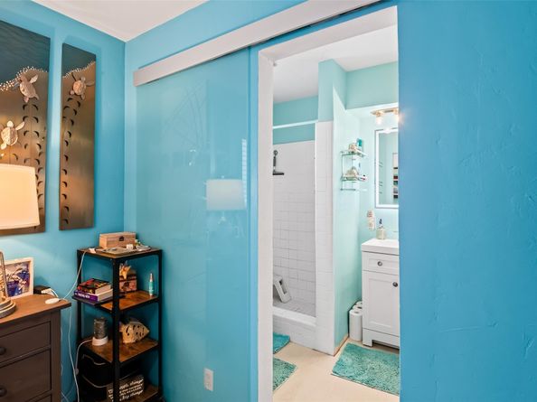 832 NE 16th Pl, Fort Lauderdale FL 33305