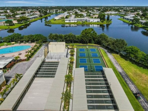 377 Windsor Q, West Palm Beach FL 33417